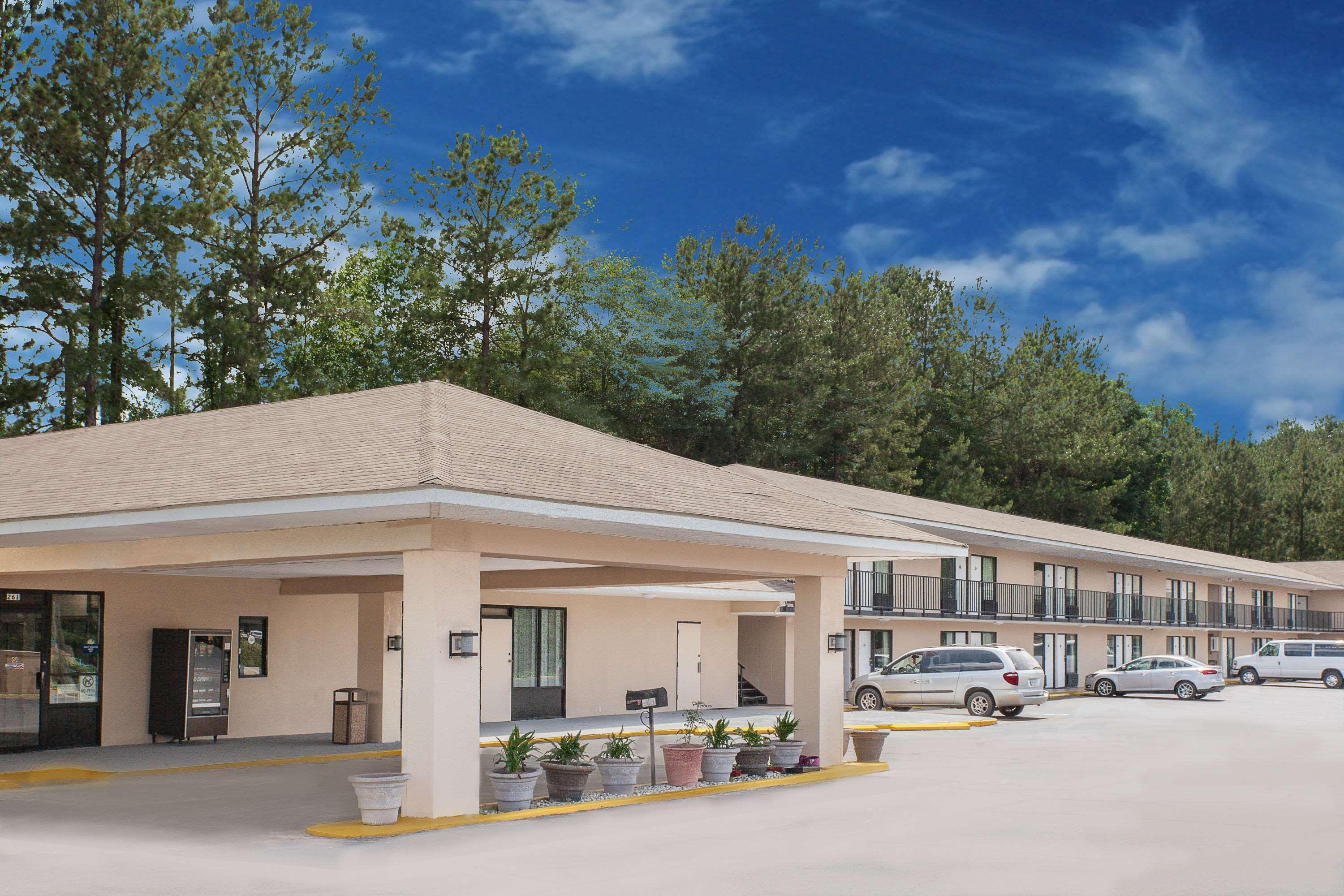 Days Inn By Wyndham Newton Ms I-20 Eksteriør bilde